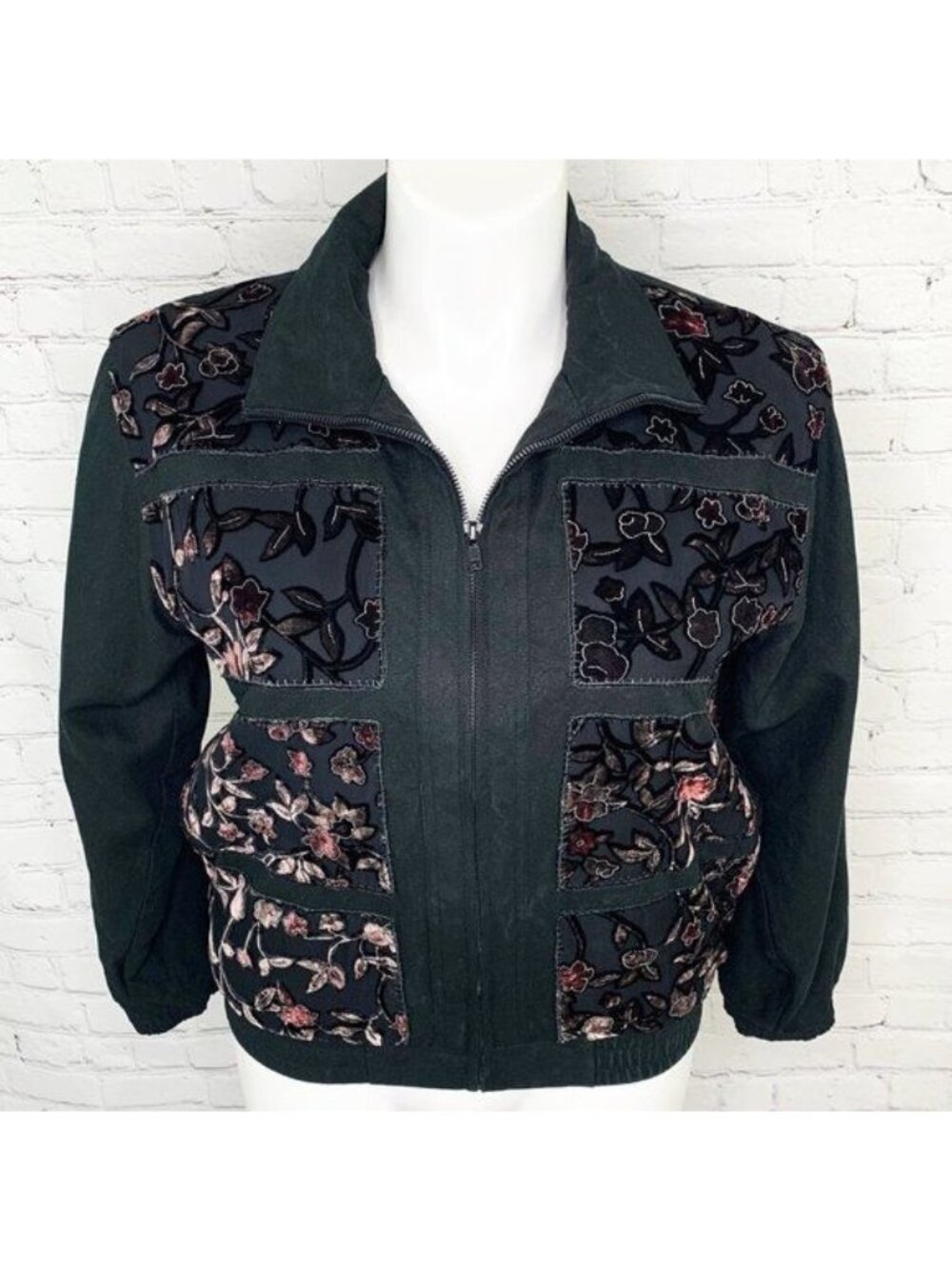 VINTAGE GREAT CAVALIER BLACK SILK LINEN VELVET FLOWER ZIPPERED BOMBER JACKET - M